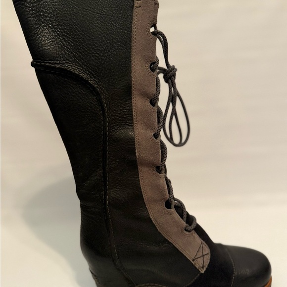Sorel Black and Gray Lace Up Boots - Classic - Picture 2 of 5
